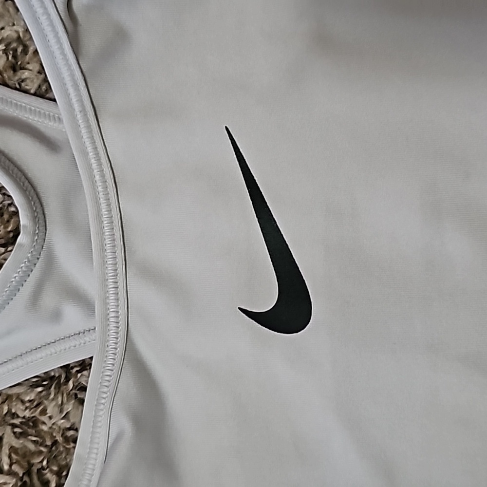 Nike Dri Fit bra - Picture 2 of 3